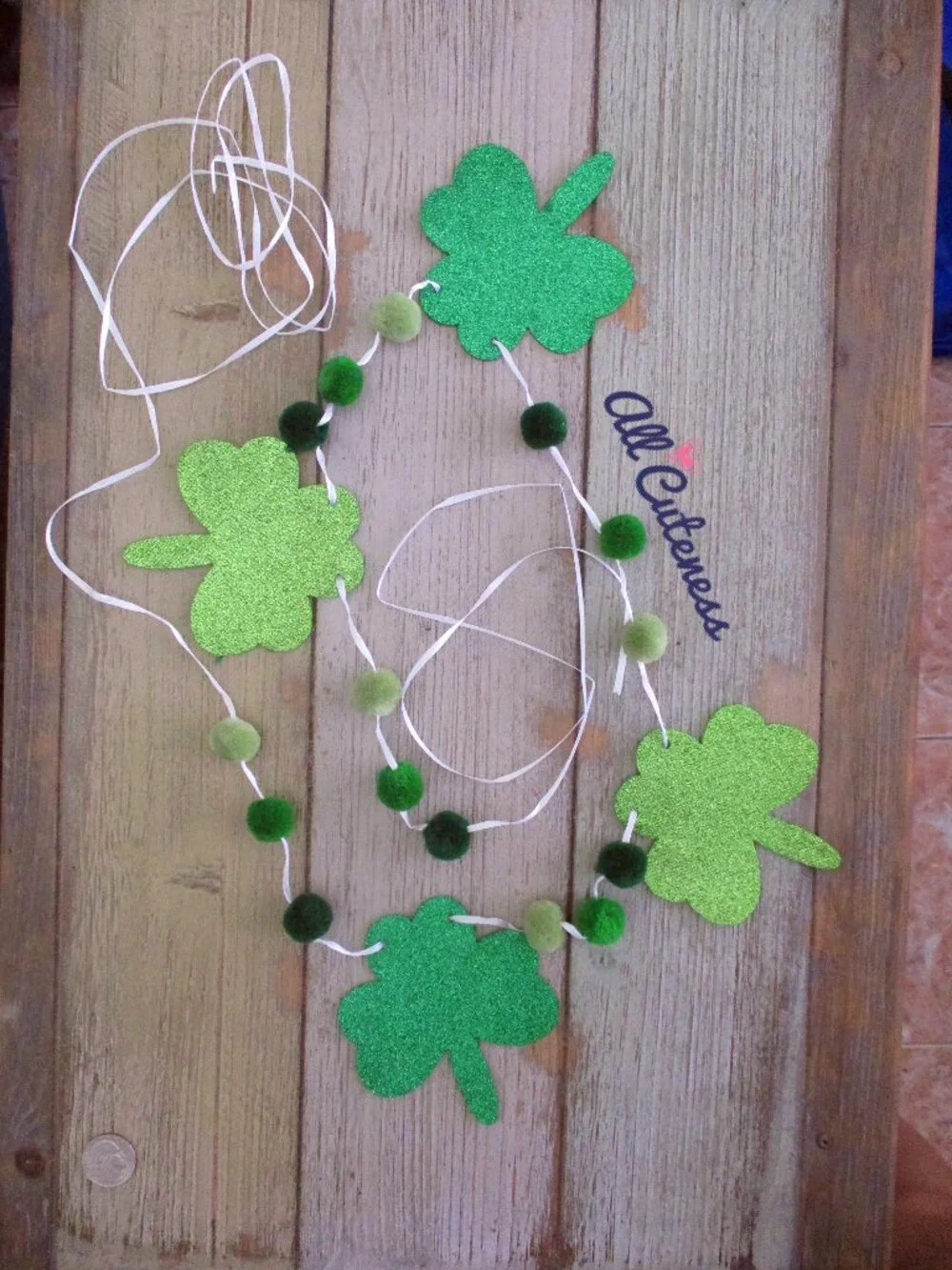 (NWOT) St. Patrick's Day Clover Garland Decoration